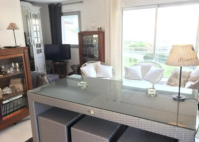 4 Personnes Proche Centre De Avec Terrasse Et Parking Prive - Fr-1-494-88 Royan