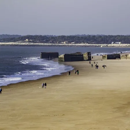 4 Personnes Proche Centre De Avec Terrasse Et Parking Prive - Fr-1-494-88 Royan